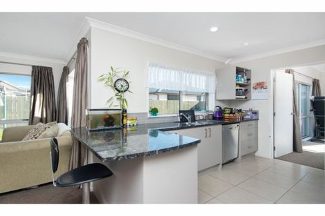 Photo of property in 19 Magnolia Drive, Waiuku, 2123
