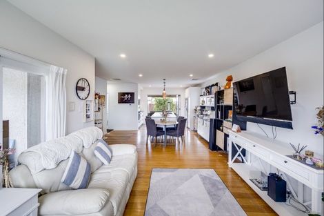 Photo of property in 210 Tudor Avenue, Mayfair, Hastings, 4122