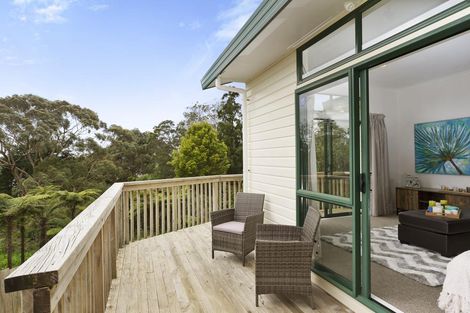 Photo of property in 2 Longview Rise, Massey, Auckland, 0614