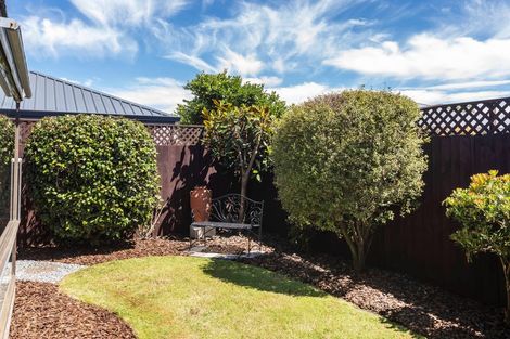 Photo of property in 16 Coniston Avenue, Ilam, Christchurch, 8041