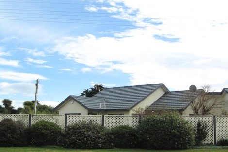 Photo of property in 1/61 Ferry Road, Clive, 4102