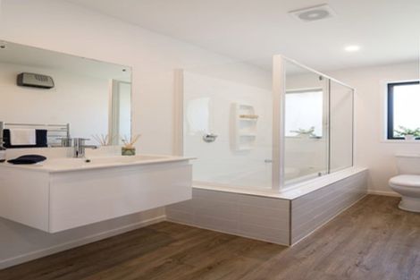 Photo of property in 2/14 Woodhouse Street, Linwood, Christchurch, 8062