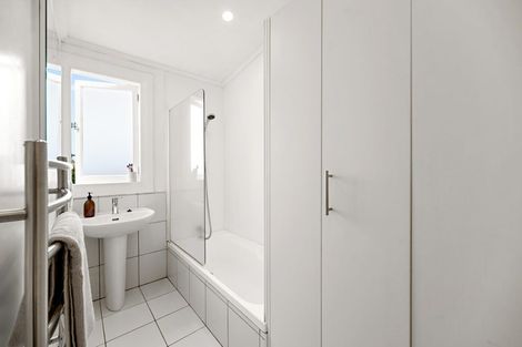Photo of property in 16 Flynn Road, Hillcrest, Hamilton, 3216