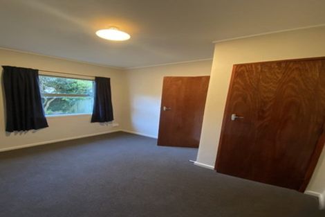 Photo of property in 21f7 Collins Avenue, Tawa, Wellington, 5028
