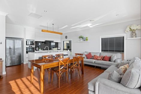 Photo of property in 7 Boutique Way, Orewa, 0931