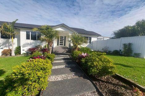 Photo of property in 21 Hornbill Drive, Fairview Heights, Auckland, 0632