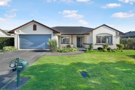 Photo of property in 4 Russett Grove, Henderson, Auckland, 0612