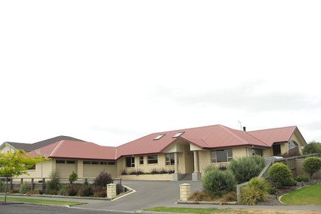 Photo of property in 27 Mahuri Street, Parklands, Christchurch, 8083