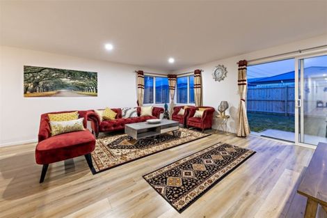 Photo of property in 7 Rere Close, Takanini, 2112