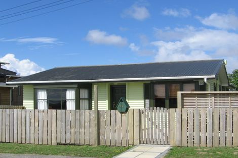 Photo of property in 724 East Coast Road, Pinehill, Auckland, 0632
