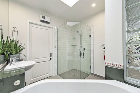Photo of property in 36 Jacksons Road, Lyttelton, 8082