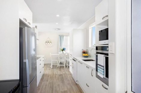 Photo of property in 47 Hassan Drive, Massey, Auckland, 0614