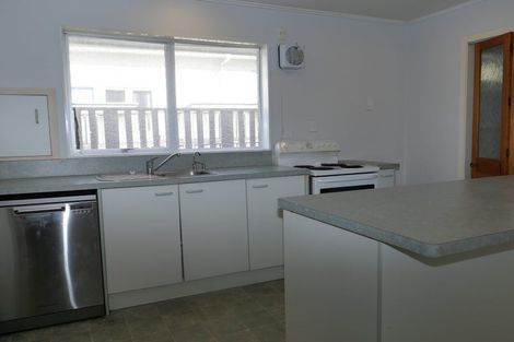 Photo of property in 28 Kapiti Road, Paraparaumu, 5032