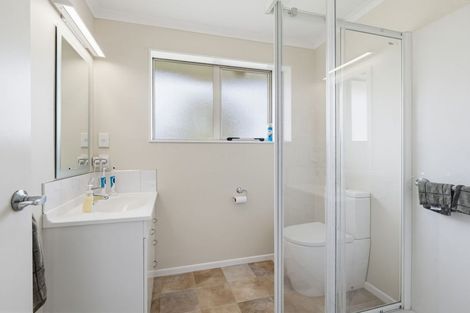 Photo of property in 4 Brooklyn Heights Drive, Kelvin Grove, Palmerston North, 4414