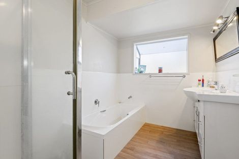 Photo of property in 3 Awatere Place, Snells Beach, 0920