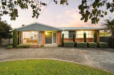 Photo of property in 102 Browning Street, Leamington, Cambridge, 3432