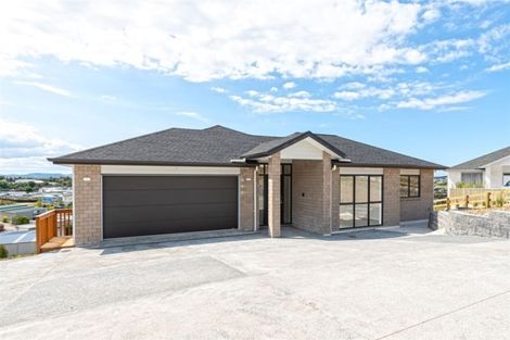 Photo of property in 8 Myra G Place, Stanmore Bay, Whangaparaoa, 0932