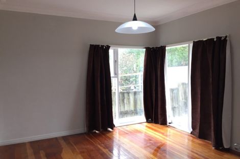 Photo of property in 3 Pleasant Road, Glen Eden, Auckland, 0602