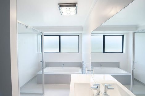 Photo of property in 13 Glennron Lane, Waiuku, 2123