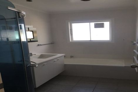 Photo of property in 1/60 Racecourse Road, Waiuku, 2123