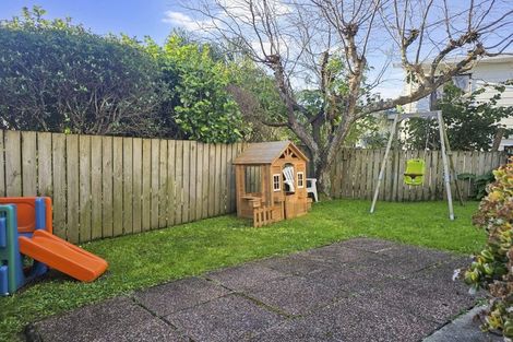 Photo of property in 10 Emery Grove, Bayview, Auckland, 0629