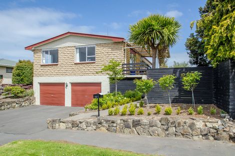 Photo of property in 2 Estuary Crescent, Fairfield, Dunedin, 9018