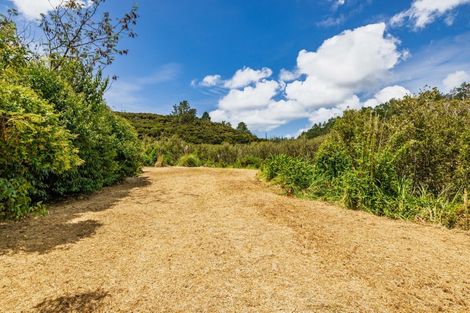 Photo of property in 73 Pipiroa Road, Ngatea, 3503