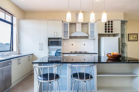 Photo of property in 3 Stroud Place, Henderson, Auckland, 0612