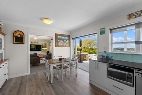 Photo of property in 319 Don Buck Road, Massey, Auckland, 0614