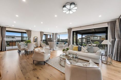 Photo of property in 45 Armstrong Farm Drive, East Tamaki Heights, Auckland, 2016