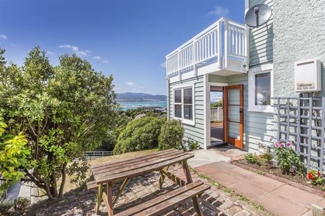 Photo of property in 49 Hungerford Road, Lyall Bay, Wellington, 6022