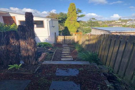 Photo of property in 29 Deverell Place, Northcross, Auckland, 0632