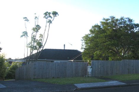 Photo of property in 2/3 Bruce Road, Glenfield, Auckland, 0629