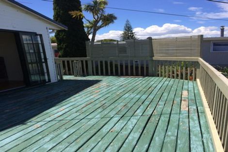 Photo of property in 120 Archibald Road, Kelston, Auckland, 0602