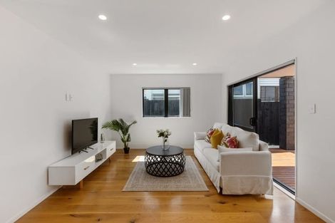 Photo of property in 19a Muir Avenue, Mangere Bridge, Auckland, 2022