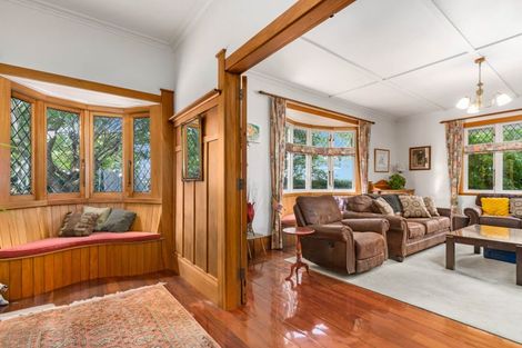 Photo of property in 6 Ross Street, Marton, 4710