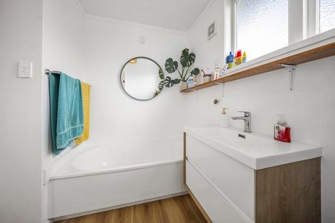 Photo of property in 70 Wainui Road, Raglan, 3225