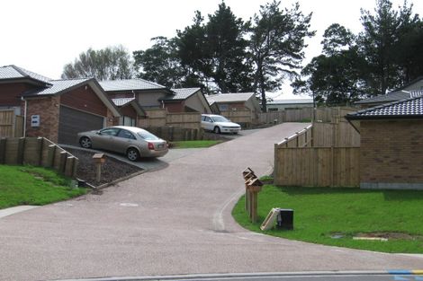 Photo of property in 55 Helleur Road, Massey, Auckland, 0614