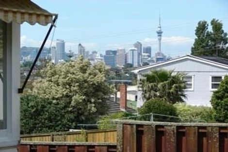Photo of property in 14 Fentham Road, Hauraki, Auckland, 0622