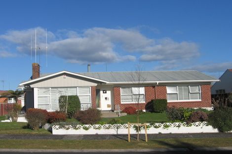 Photo of property in 2 Dalmont Place, Chartwell, Hamilton, 3210