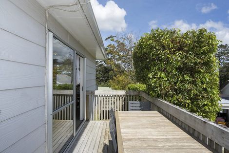 Photo of property in 23 Luckens Road, West Harbour, Auckland, 0618