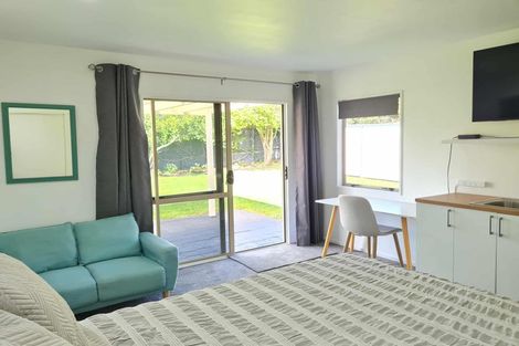 Photo of property in 28 Arataki Road, Havelock North, 4130