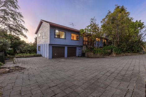 Photo of property in 17 Kinloch Place, Papakowhai, Porirua, 5024