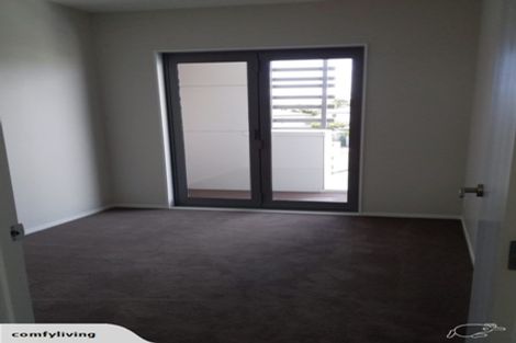 Photo of property in 2/69 Lake Road, Devonport, Auckland, 0624