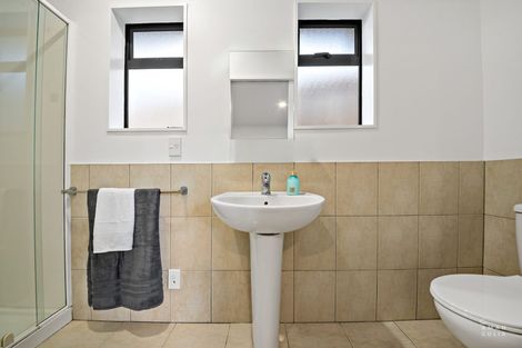 Photo of property in 70a Sturges Road, Henderson, Auckland, 0612