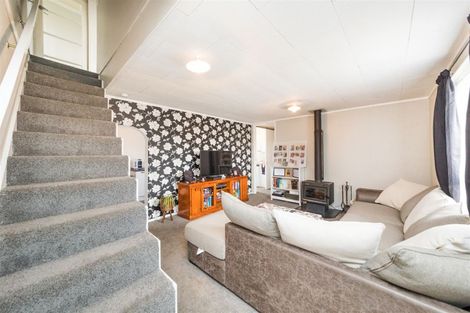 Photo of property in 7 Harding Place, Feilding, 4702