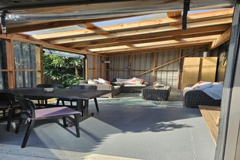 Photo of property in 52a Ferry Parade, Herald Island, Auckland, 0618