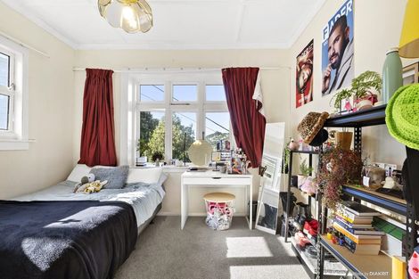 Photo of property in 27 Brixham Way, Newtown, Wellington, 6021