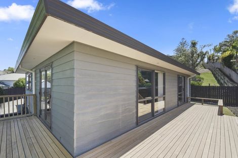 Photo of property in 96 Brian Crescent, Stanmore Bay, Whangaparaoa, 0932