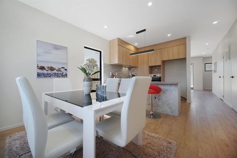 Photo of property in 165 Grove Road, Papakura, 2110